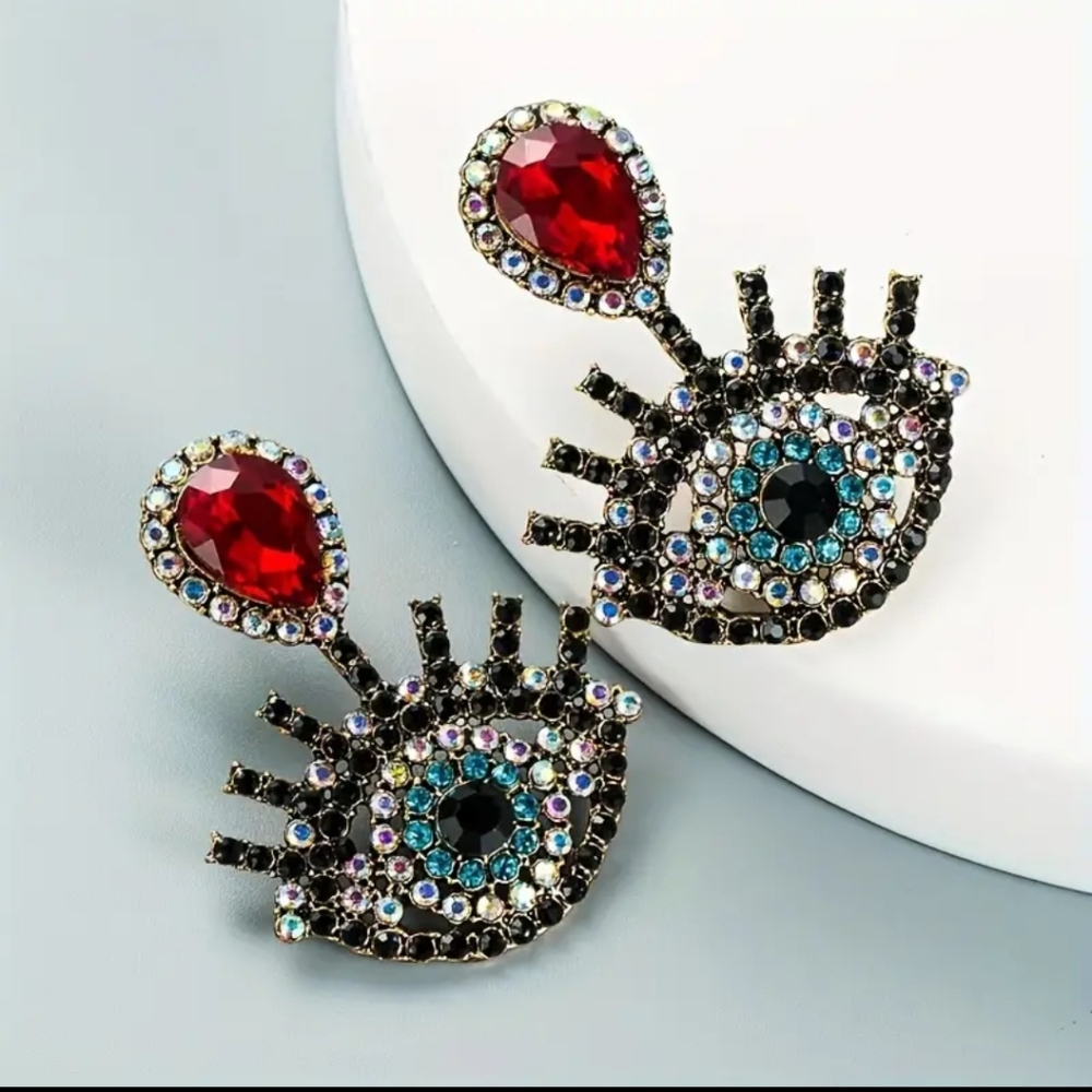 Exquisite Eye Design Rhinestone Studded. NWT - Picture 2 of 6